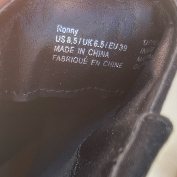 Justfab booties size 8.5- gently used - Picture 4 of 6